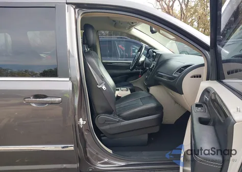 2015 Chrysler Town & Country Touring from USA, damaged, VIN 2C4RC1BG9FR695141